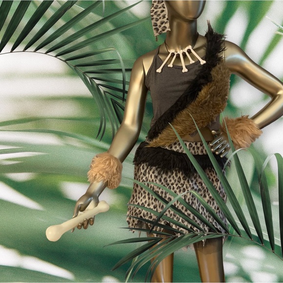 Halloween Cave Woman Costume (One of a kind) Size M - Picture 12 of 14